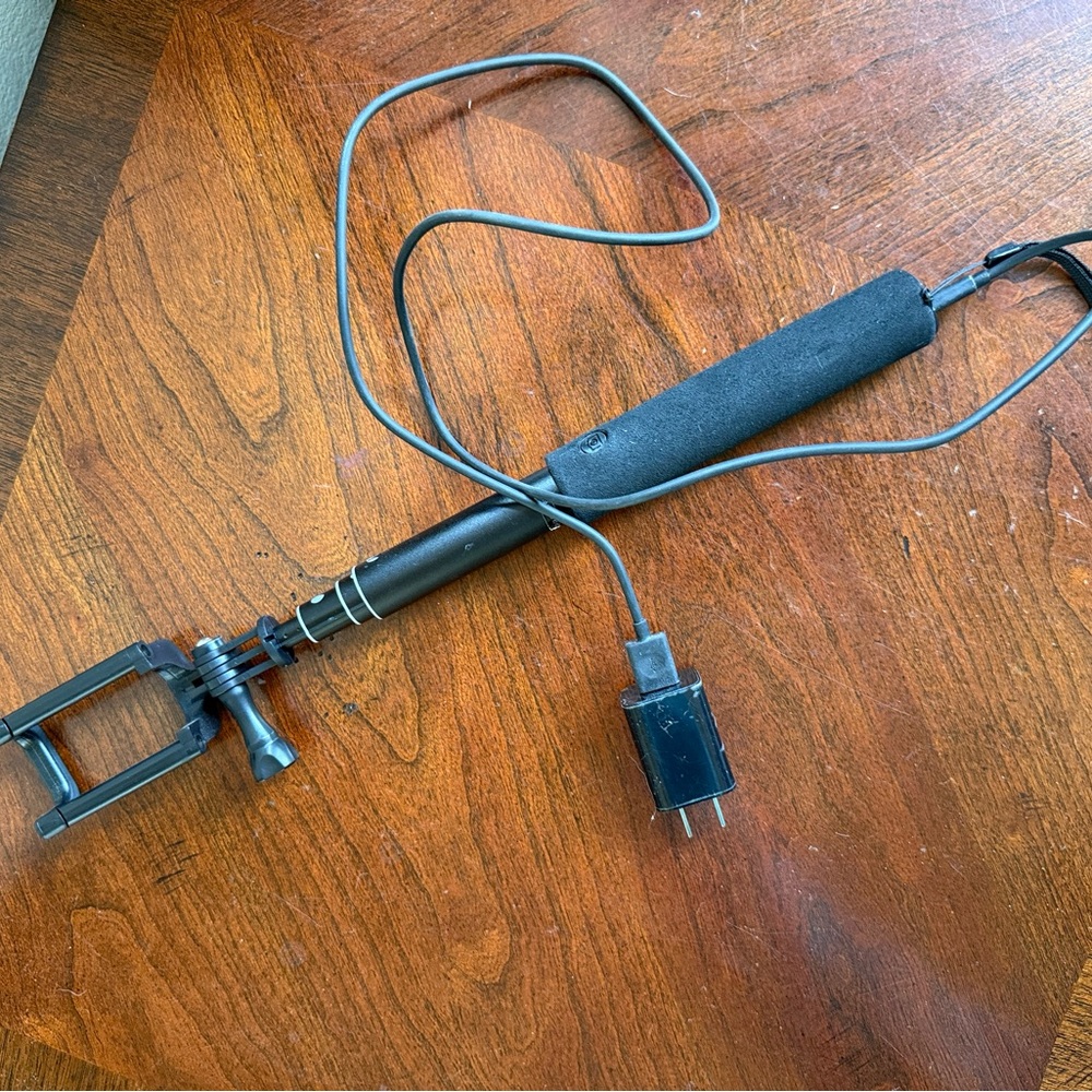 Black Selfie Stick with Charger